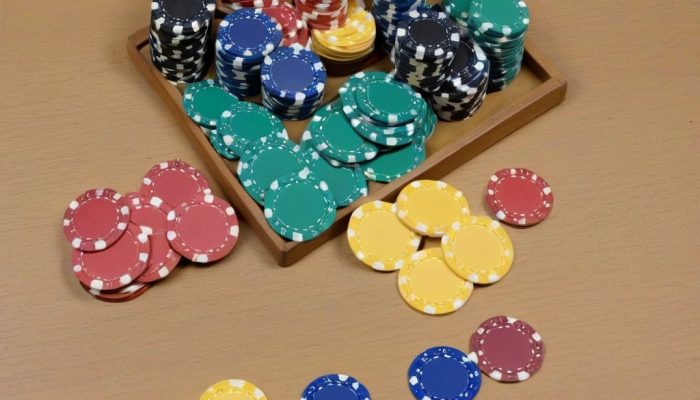 Comparativo: ritmo de aposta constante versus variação impulsiva em séries ao vivo